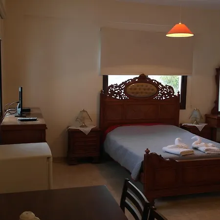 Adonis Palace And Bungalows Country house Kili