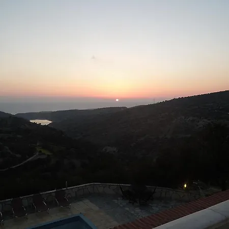 Adonis Palace And Bungalows
