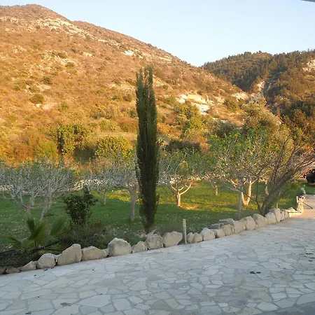 Adonis Palace And Bungalows *